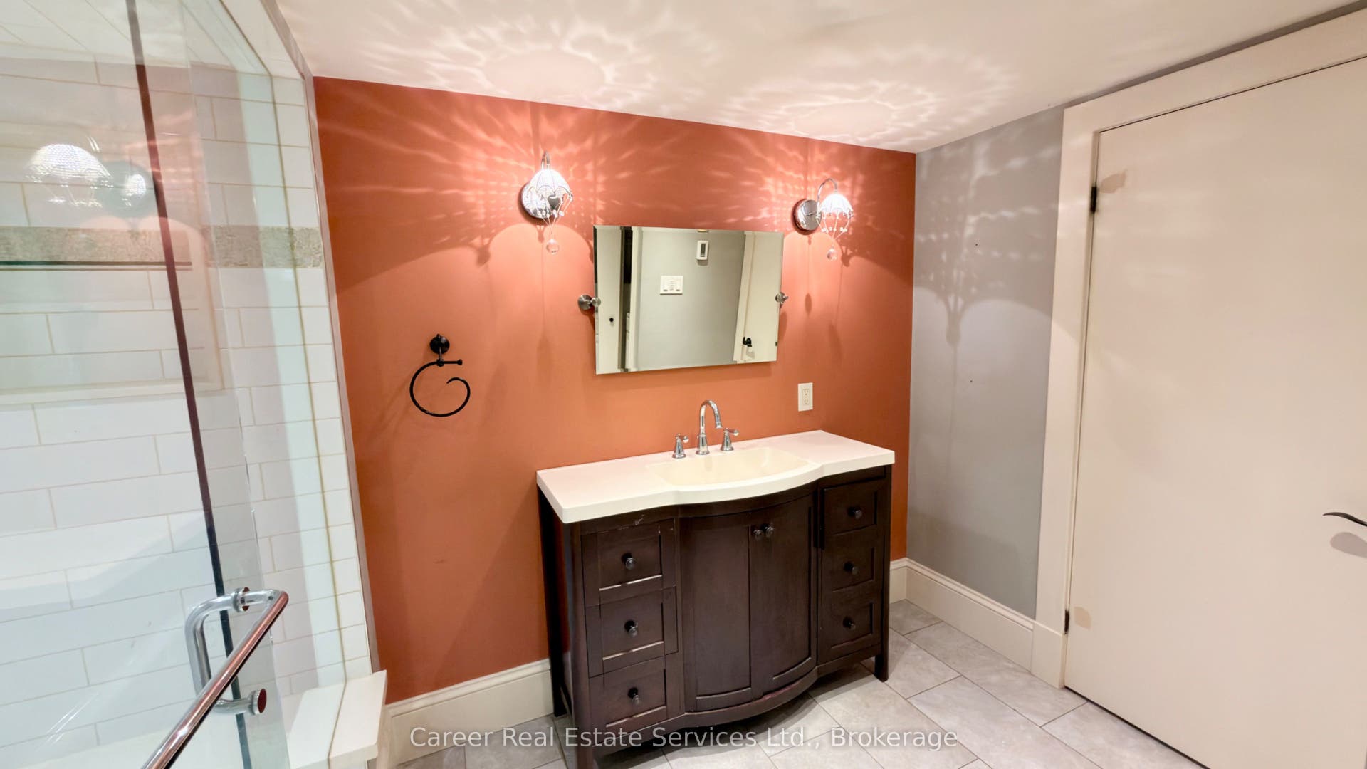 995 Cedar Street, Oshawa, Durham ON L1J 3R5