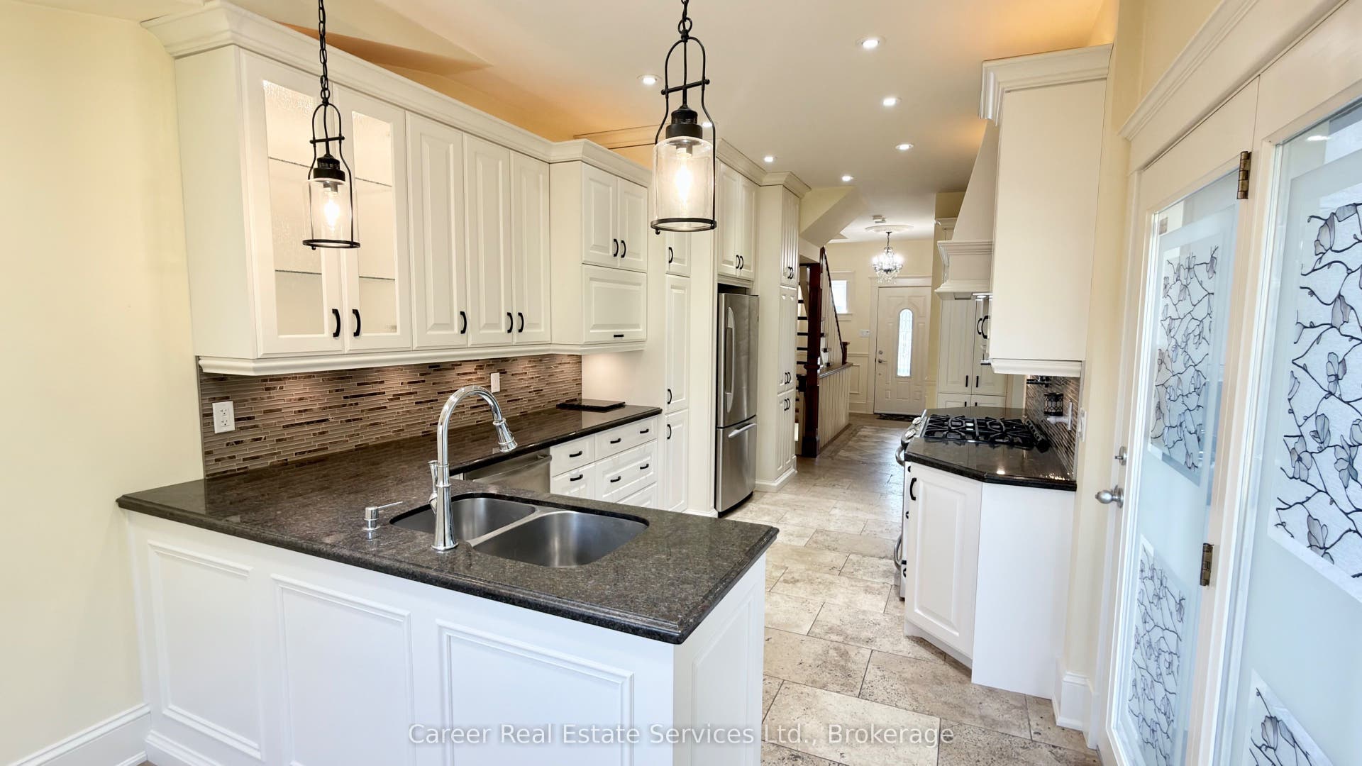 995 Cedar Street, Oshawa, Durham ON L1J 3R5