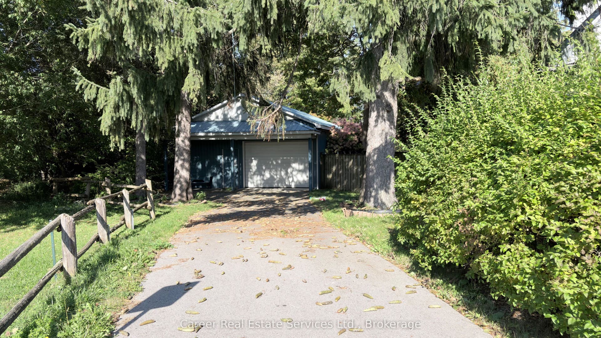 995 Cedar Street, Oshawa, Durham ON L1J 3R5