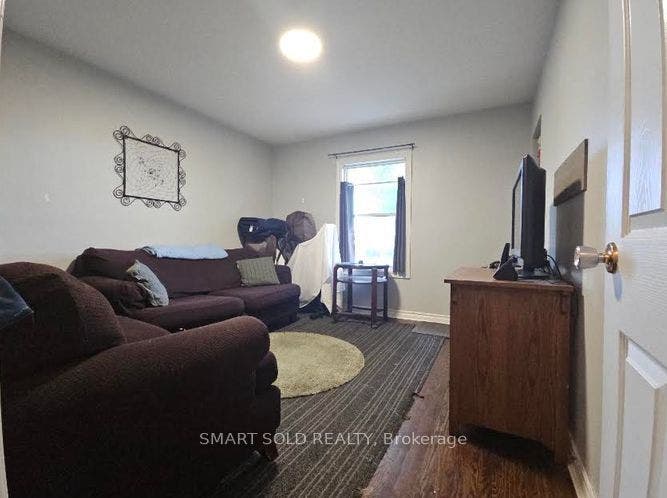 711 Dunlop Street W, #Main Level, Whitby, Whitby, Durham ON L1N 1V4