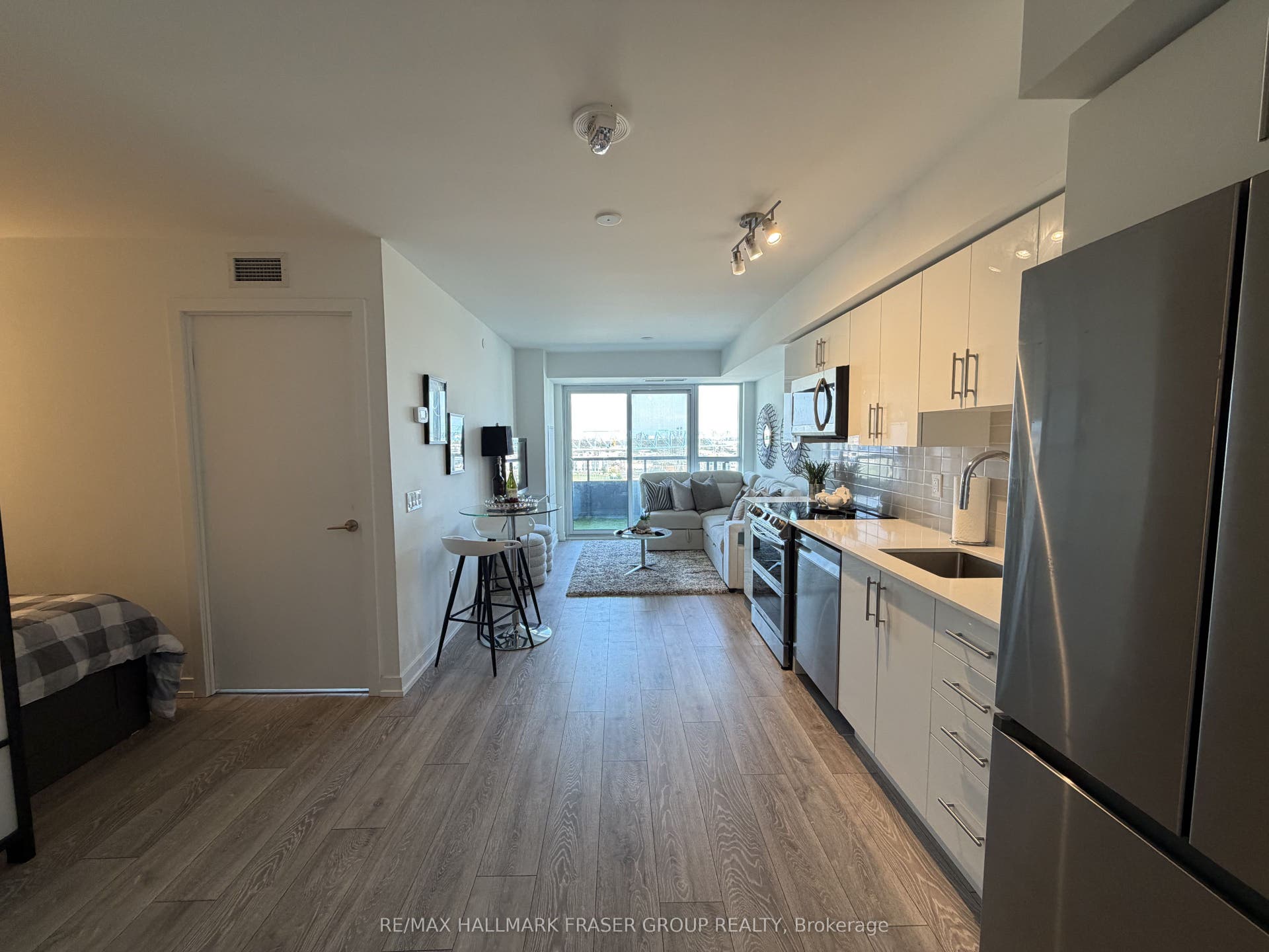 1455 Celebration Drive, #1601, Pickering, Durham ON L1W 0C3