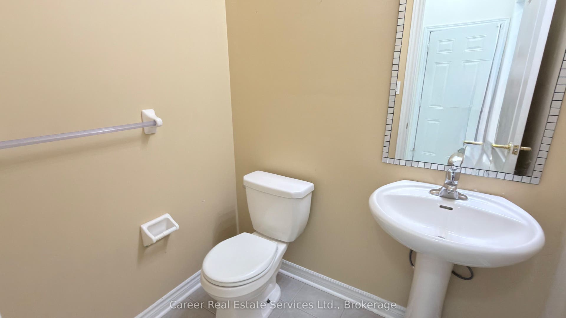 10 Campview Street, Whitby, Durham ON L1R 0K5