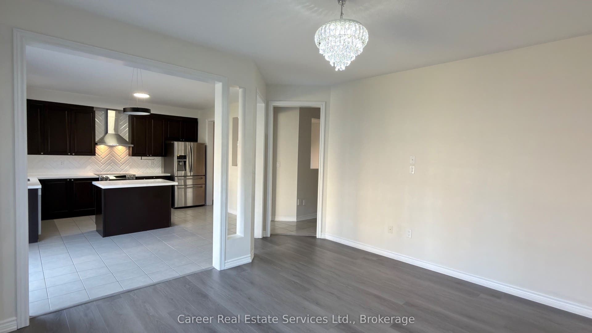10 Campview Street, Whitby, Durham ON L1R 0K5