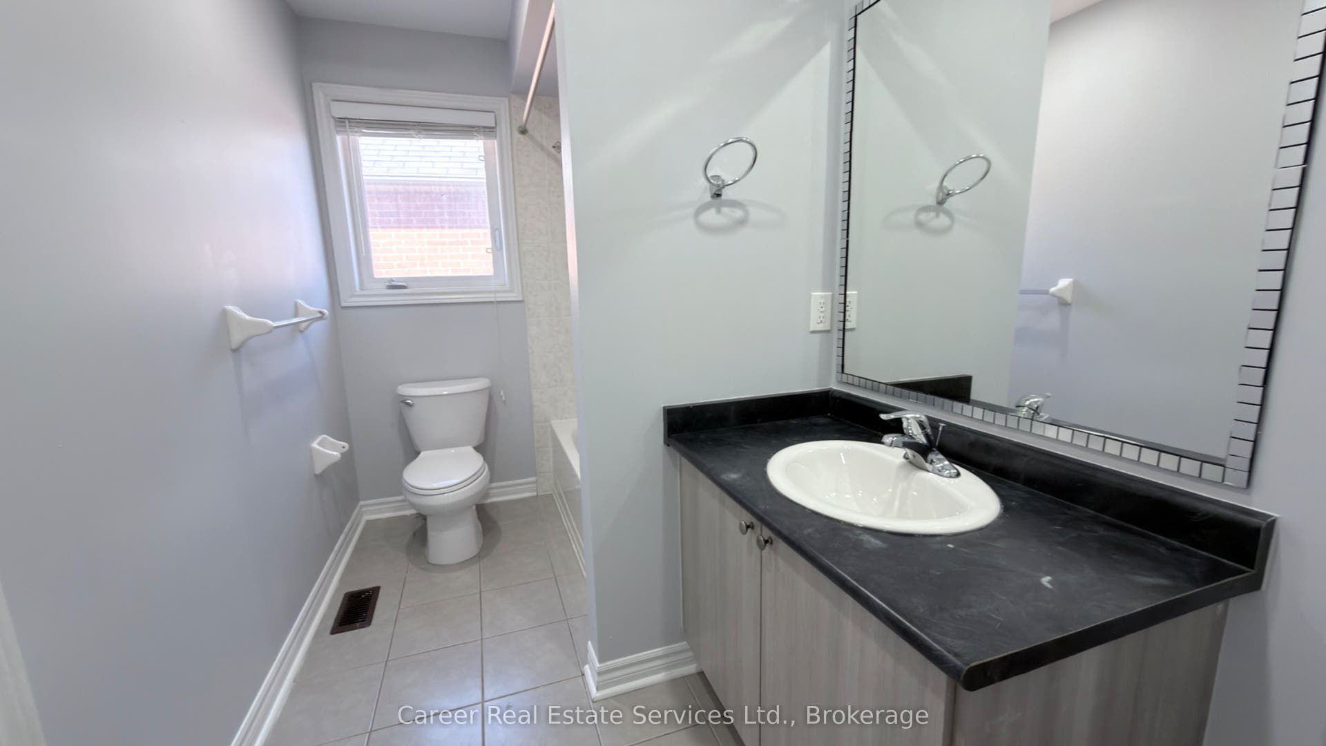 10 Campview Street, Whitby, Durham ON L1R 0K5