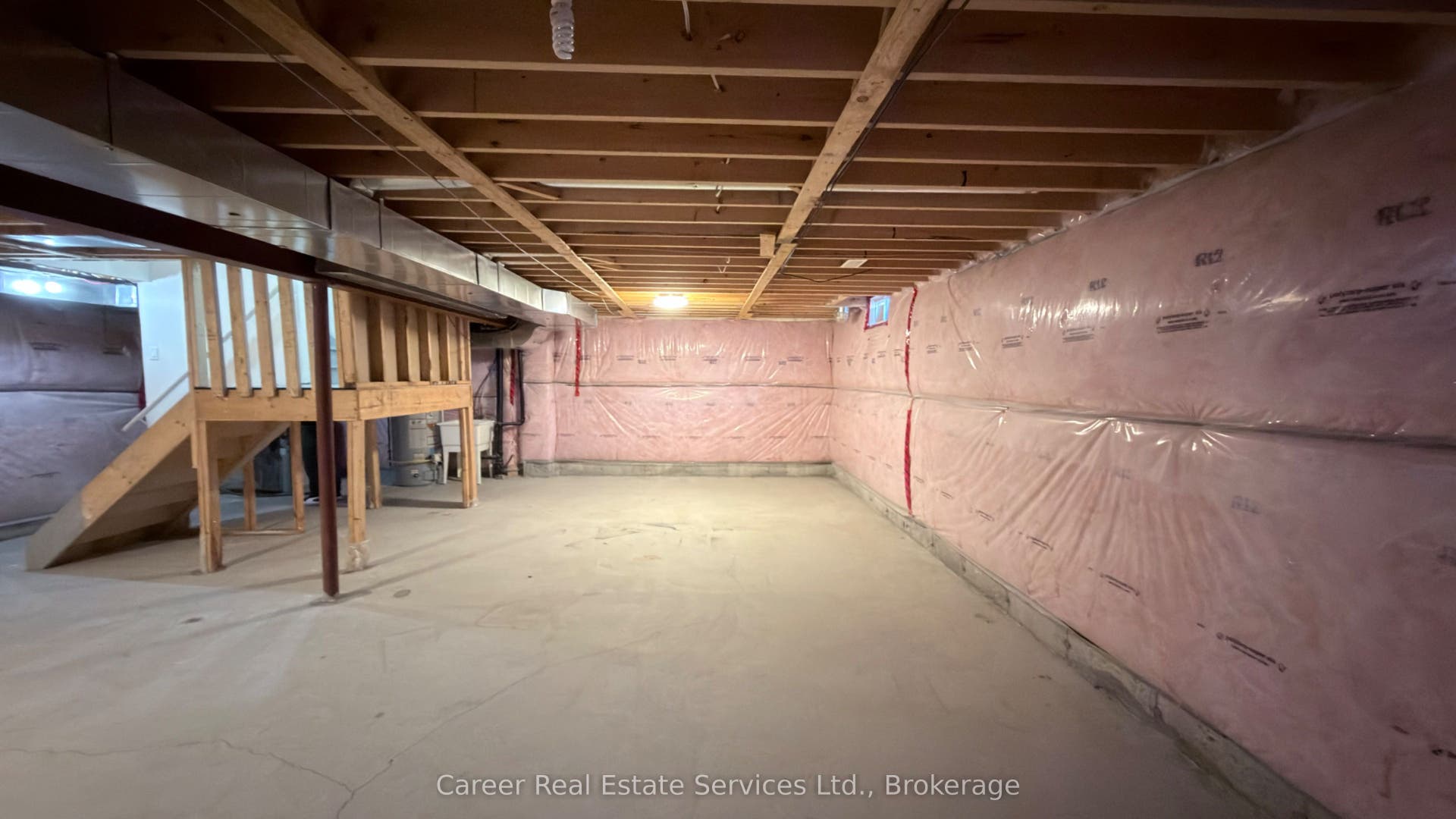 10 Campview Street, Whitby, Durham ON L1R 0K5