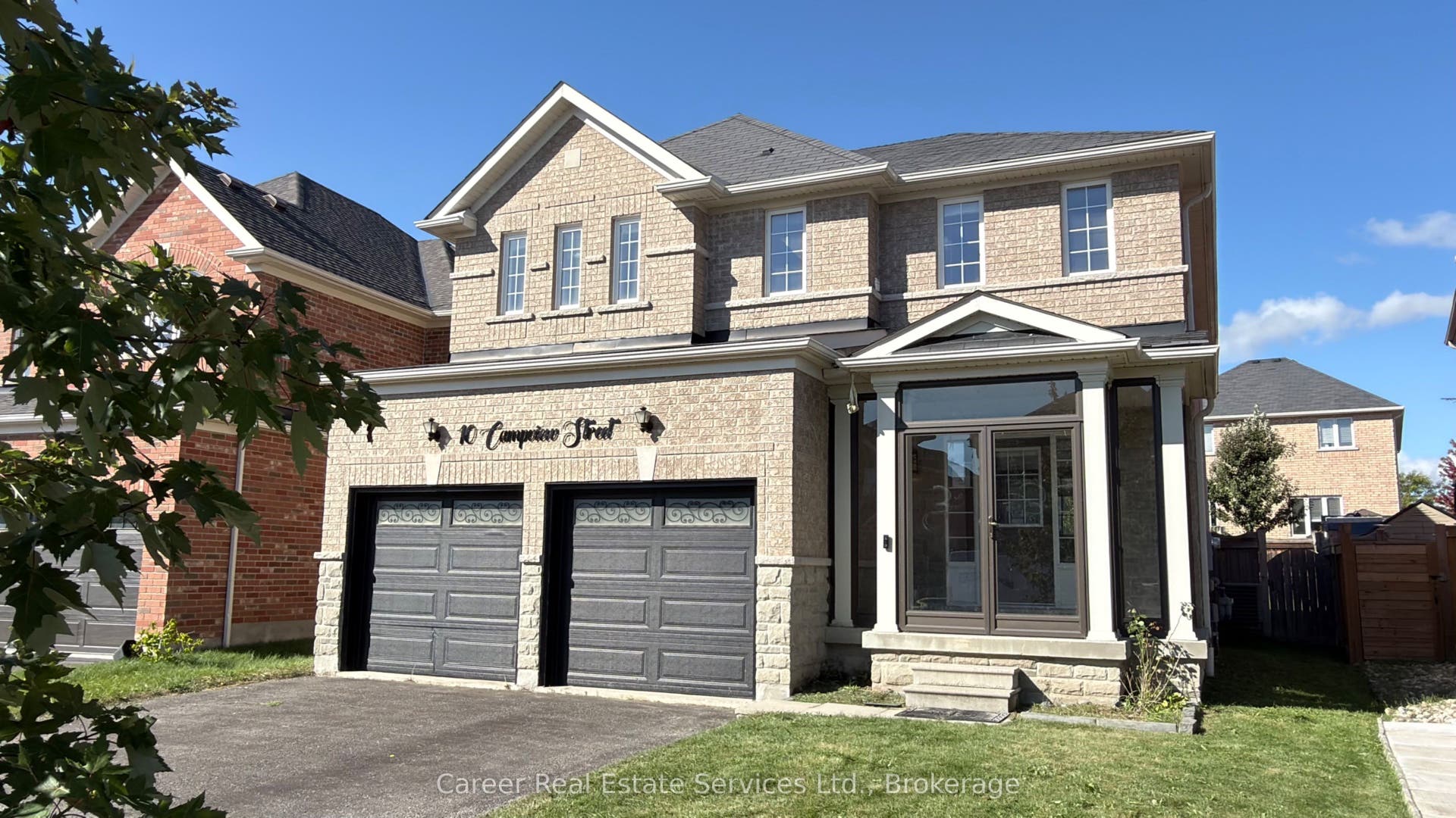 10 Campview Street, Whitby, Durham ON L1R 0K5