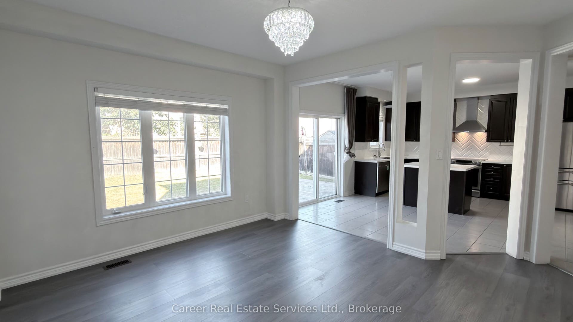 10 Campview Street, Whitby, Durham ON L1R 0K5