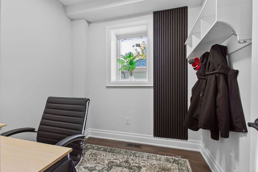 281 Warden Avenue, Toronto E, Toronto ON M1N 2Z9 281 Warden Avenue, Toronto E, Toronto ON M1N 2Z9