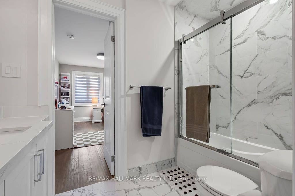 281 Warden Avenue, Toronto E, Toronto ON M1N 2Z9 281 Warden Avenue, Toronto E, Toronto ON M1N 2Z9