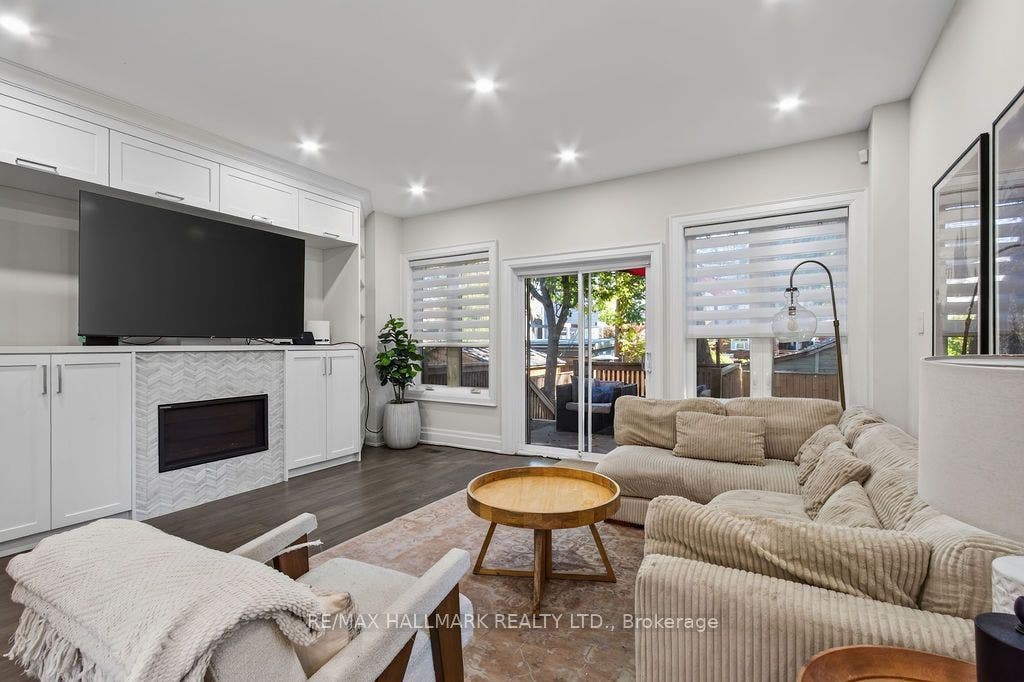 281 Warden Avenue, Toronto E, Toronto ON M1N 2Z9 281 Warden Avenue, Toronto E, Toronto ON M1N 2Z9