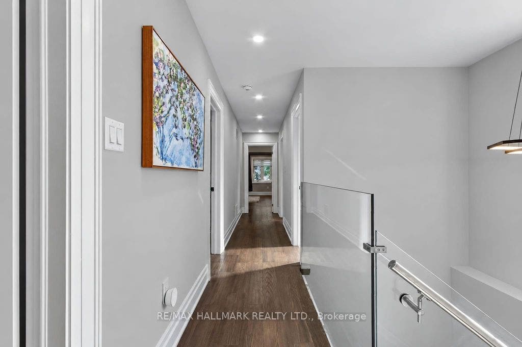 281 Warden Avenue, Toronto E, Toronto ON M1N 2Z9 281 Warden Avenue, Toronto E, Toronto ON M1N 2Z9