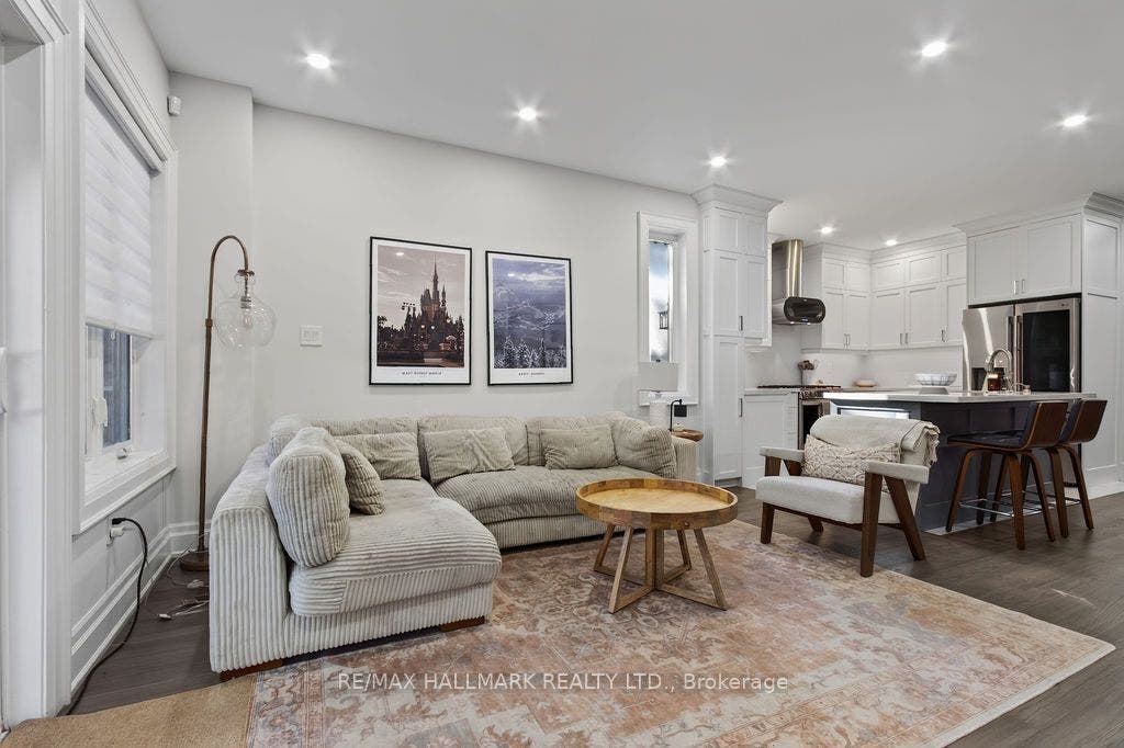 281 Warden Avenue, Toronto E, Toronto ON M1N 2Z9 281 Warden Avenue, Toronto E, Toronto ON M1N 2Z9