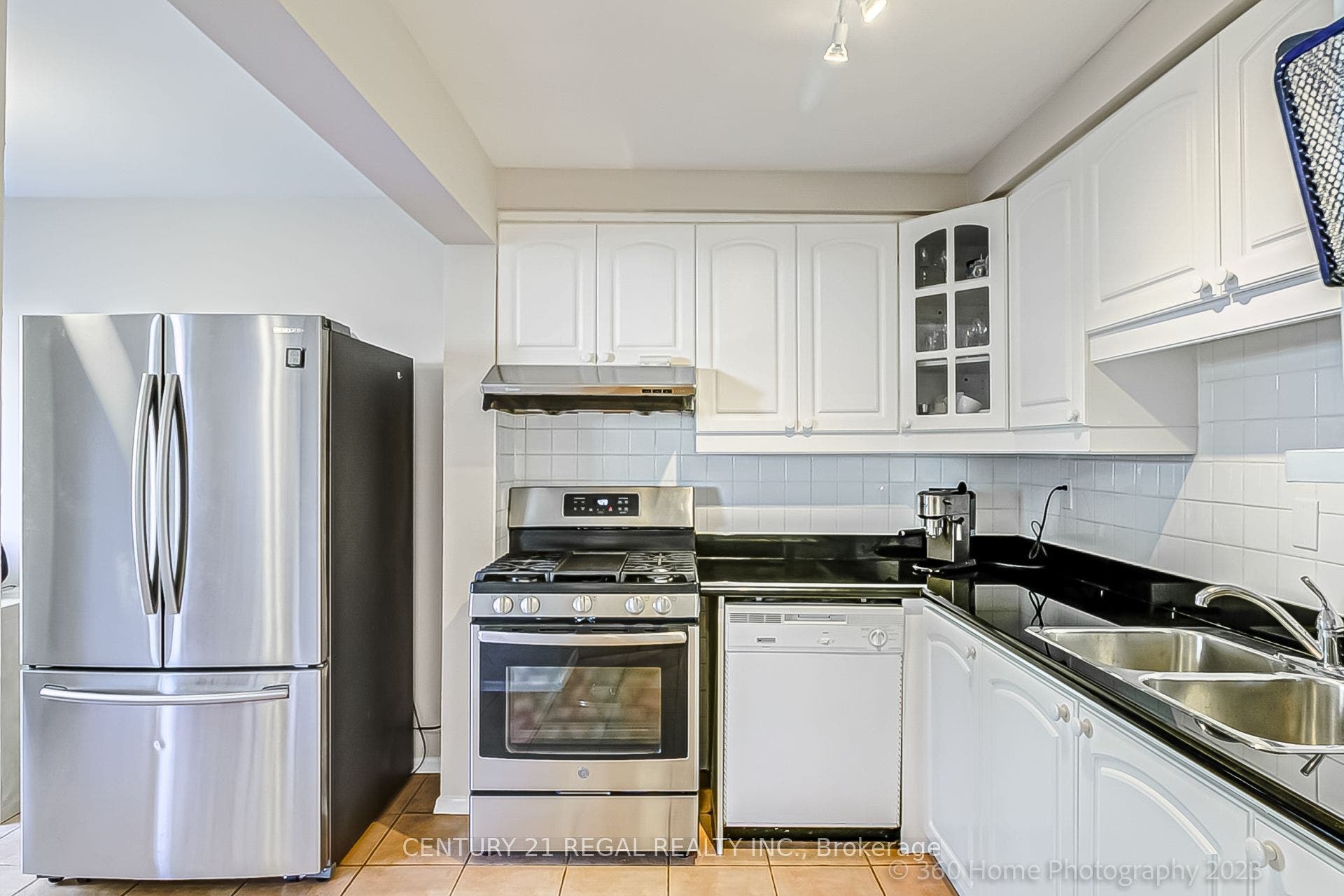126 Dusay Place, #107, Toronto E, Toronto ON M1W 2N2