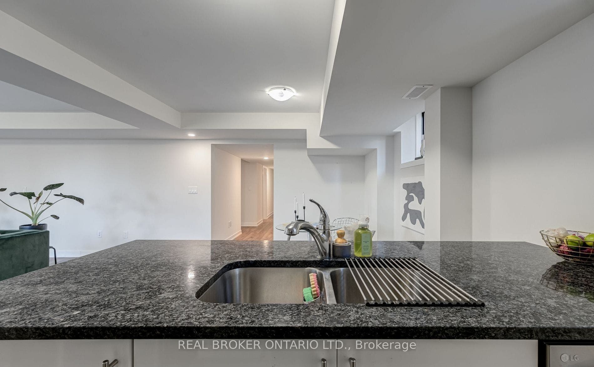 400 Finch Avenue, #20A, Pickering, Durham ON L1V 0G7