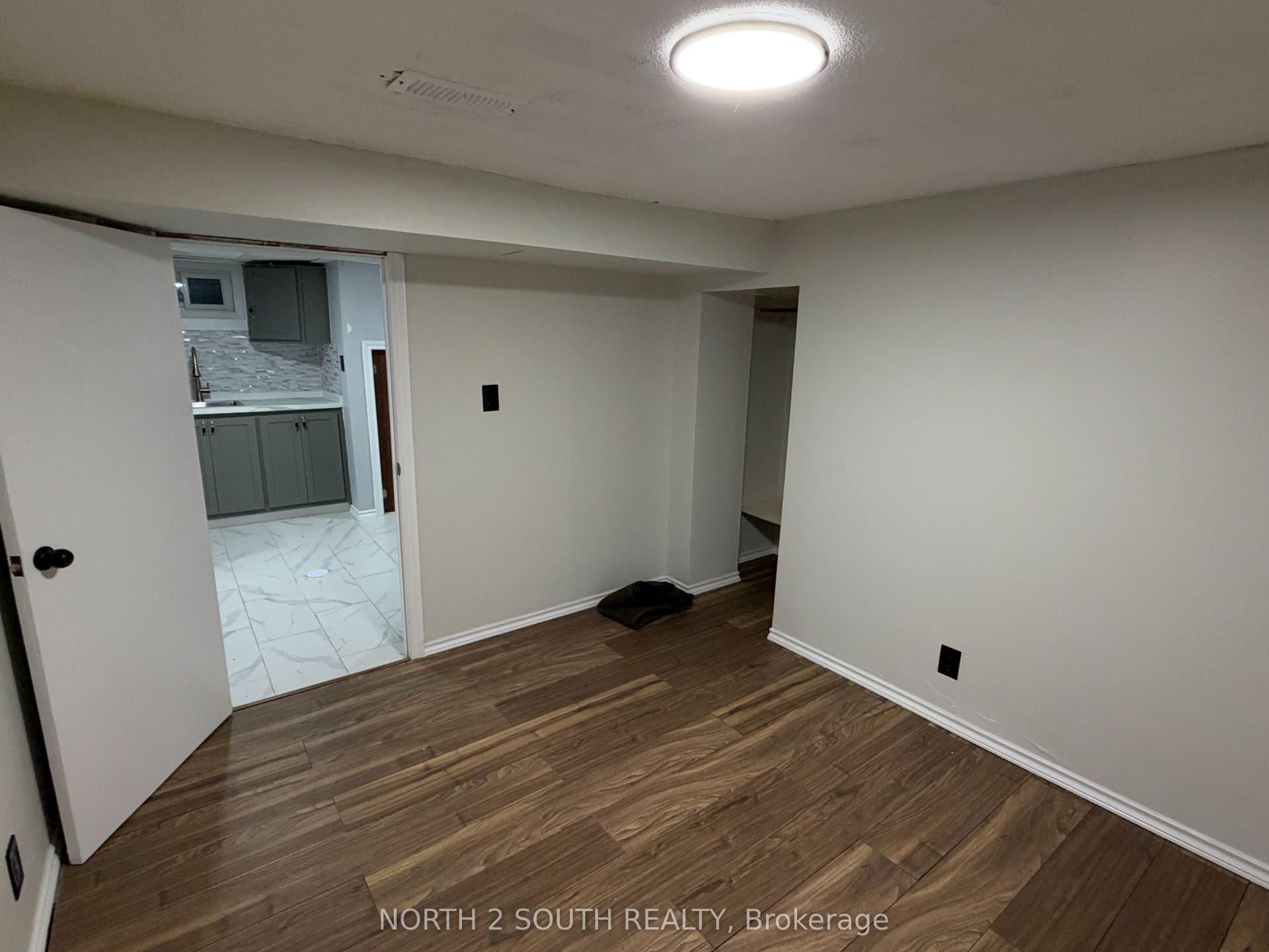 998 Warden Avenue, #Lower, Toronto E, Toronto ON M1R 2P1 998 Warden Avenue, #Lower, Toronto E, Toronto ON M1R 2P1