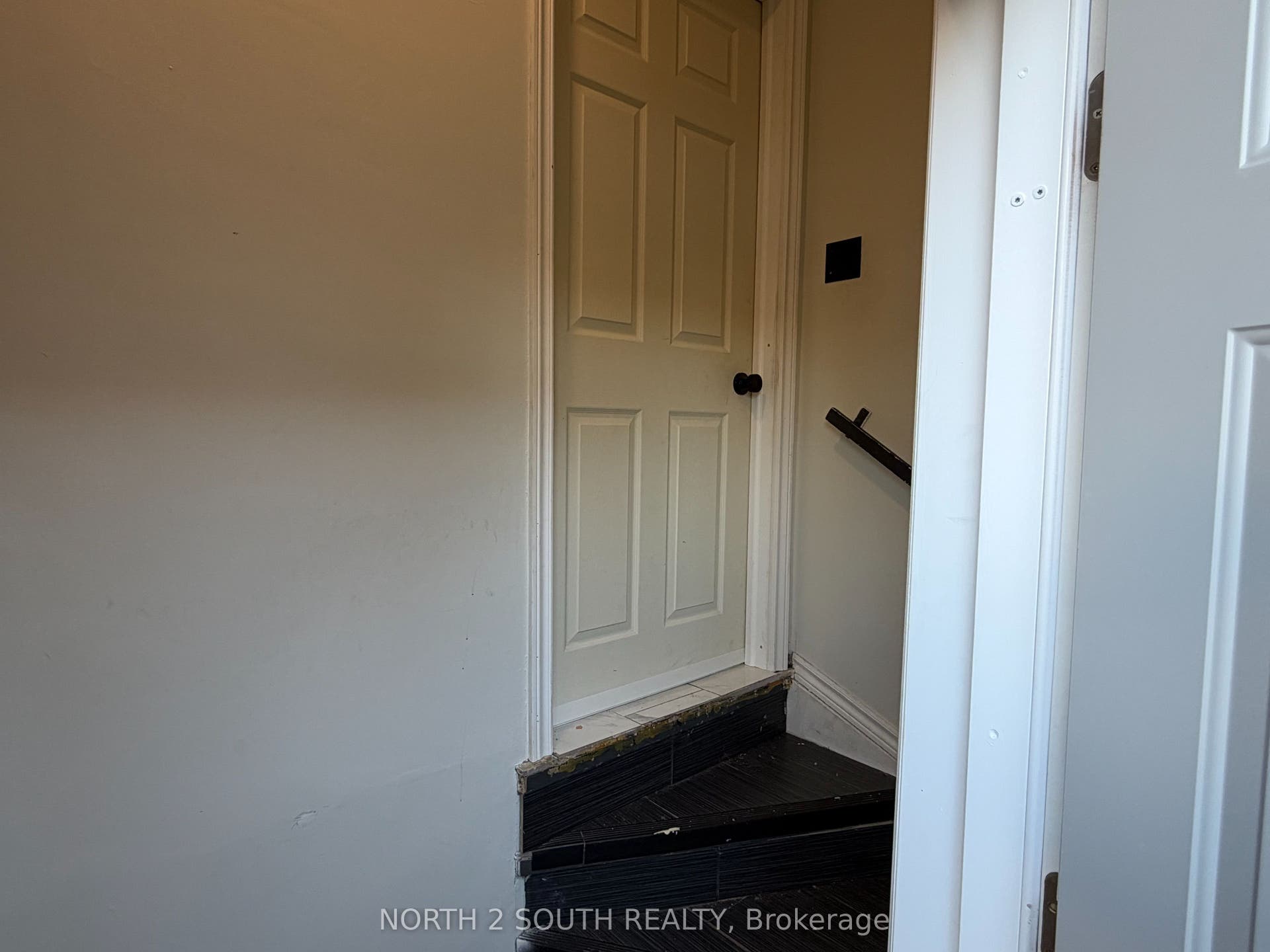 998 Warden Avenue, #Lower, Toronto E, Toronto ON M1R 2P1 998 Warden Avenue, #Lower, Toronto E, Toronto ON M1R 2P1