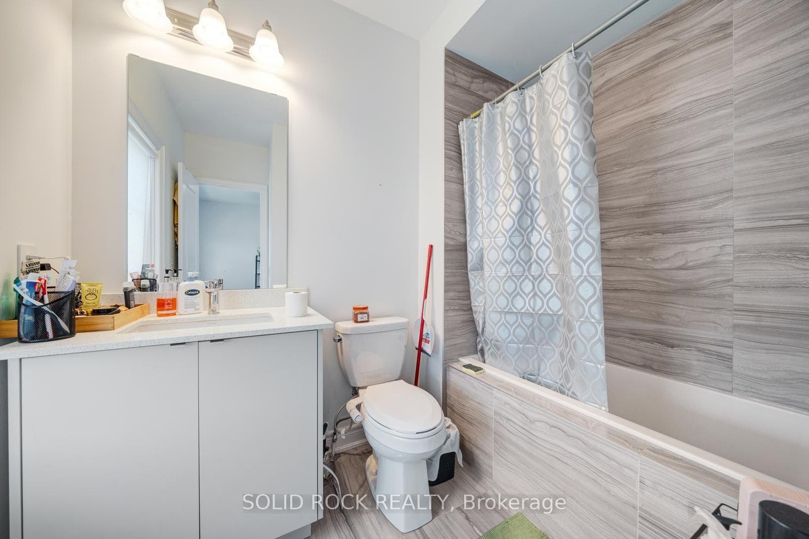 Bedroom 4 Ensuite
