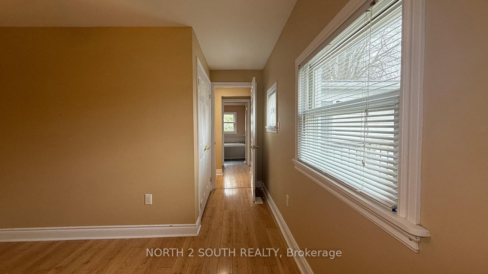 1125 Shore Acres Drive, Innisfil, Simcoe ON L0L 1R0 1125 Shore Acres Drive, Innisfil, Simcoe ON L0L 1R0