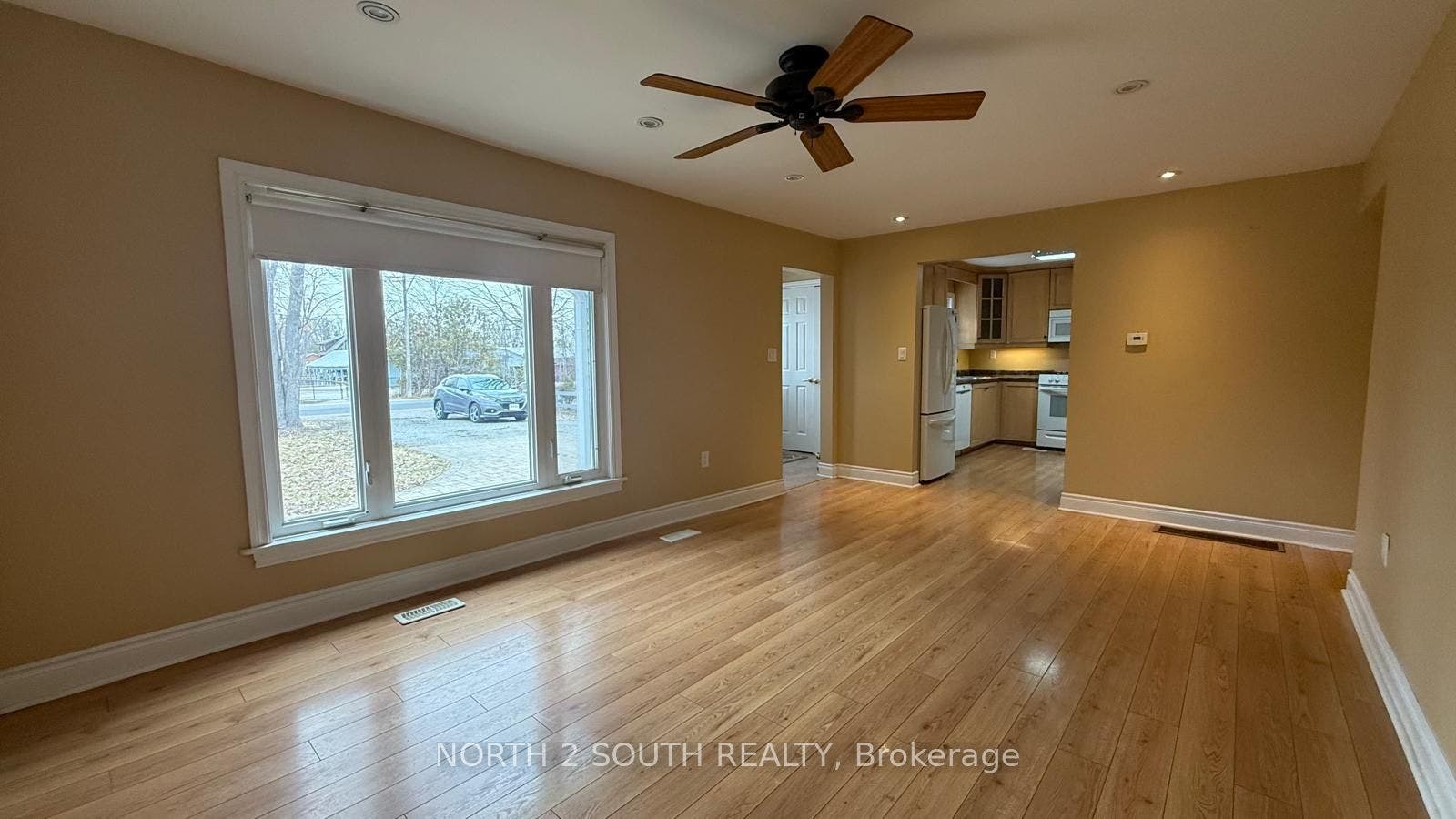1125 Shore Acres Drive, Innisfil, Simcoe ON L0L 1R0 1125 Shore Acres Drive, Innisfil, Simcoe ON L0L 1R0