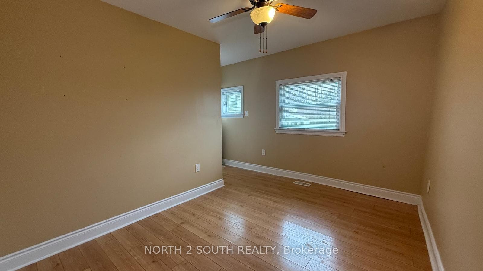1125 Shore Acres Drive, Innisfil, Simcoe ON L0L 1R0 1125 Shore Acres Drive, Innisfil, Simcoe ON L0L 1R0