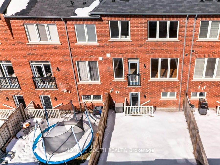 15 Gower Drive, Aurora, Aurora, York ON L4G 0V9 15 Gower Drive, Aurora, Aurora, York ON L4G 0V9