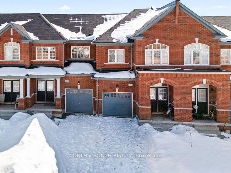 Property photo for 15 Gower Drive, Aurora, York ON