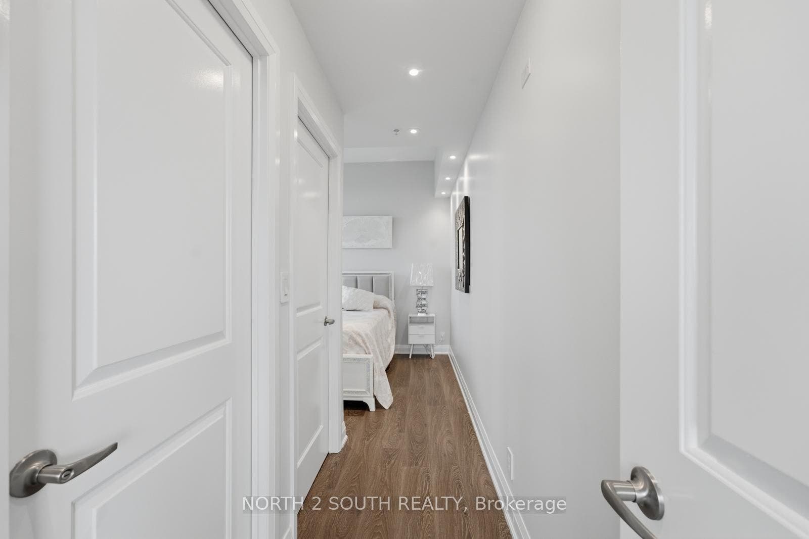 12 Woodstream Boulevard, #1015, Vaughan, York ON L4L 8C4 12 Woodstream Boulevard, #1015, Vaughan, York ON L4L 8C4