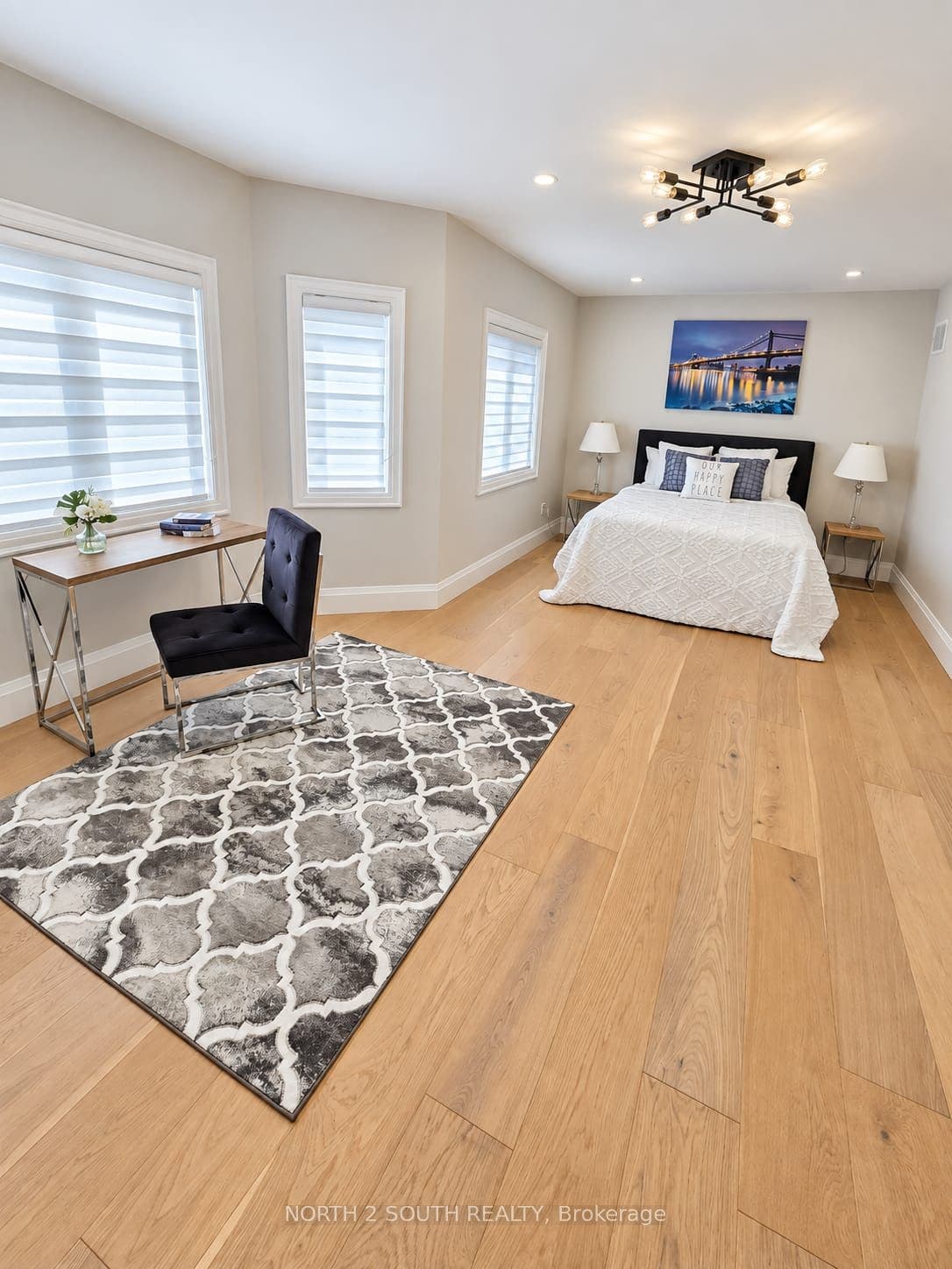 372 Crofters Road, Vaughan, Vaughan, York ON L4L 8Y3 Master bedroom with 2 build in closets