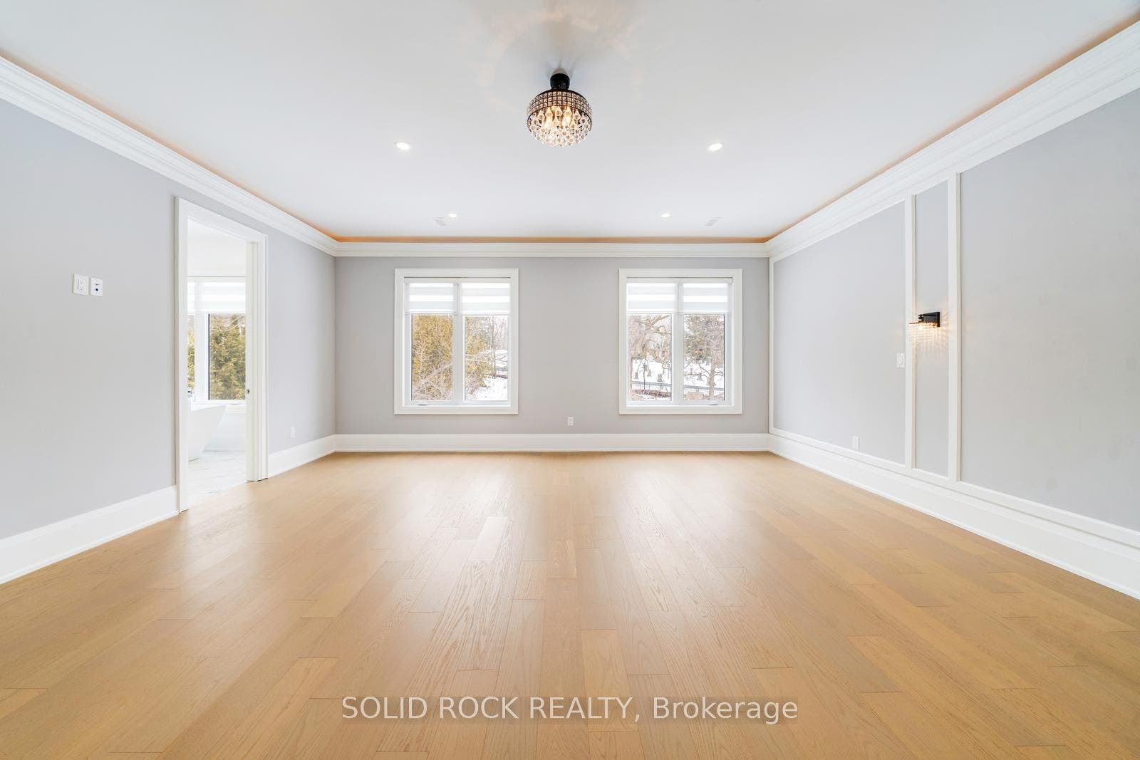 367 Penn Avenue, Newmarket, York ON L3Y 2S7