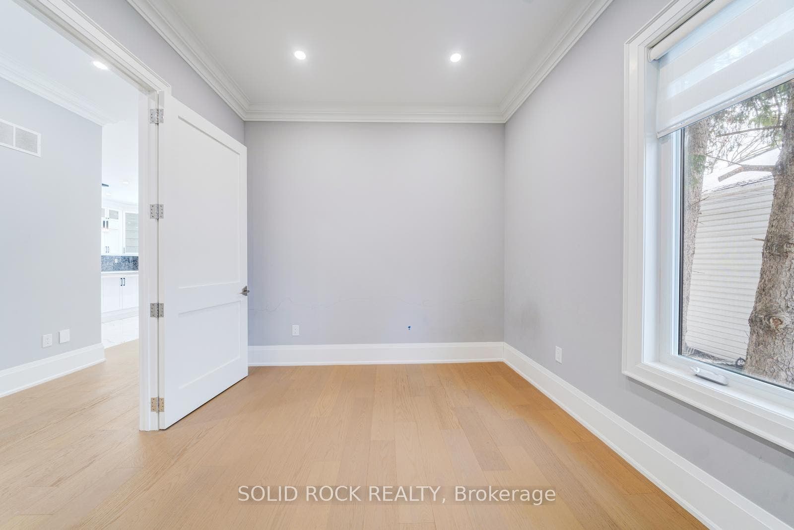 367 Penn Avenue, Newmarket, York ON L3Y 2S7