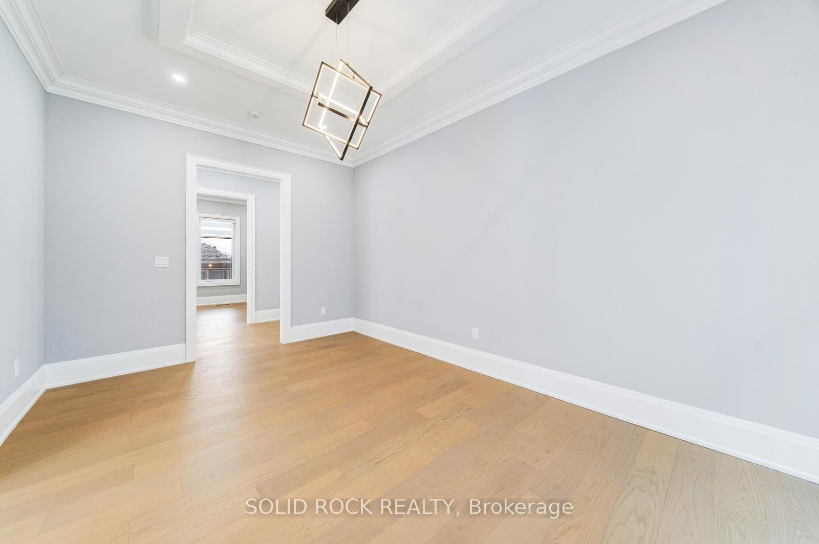 367 Penn Avenue, Newmarket, York ON L3Y 2S7