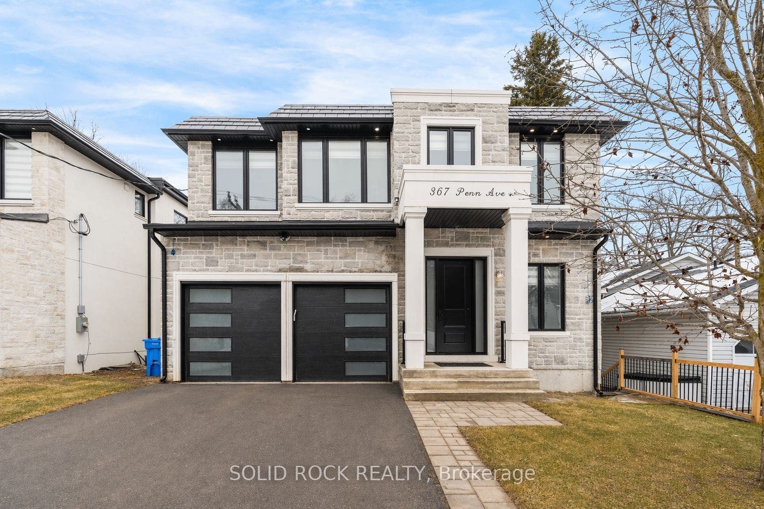 367 Penn Avenue, Newmarket, York ON L3Y 2S7
