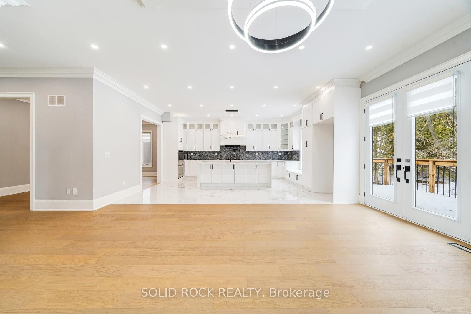 367 Penn Avenue, Newmarket, York ON L3Y 2S7
