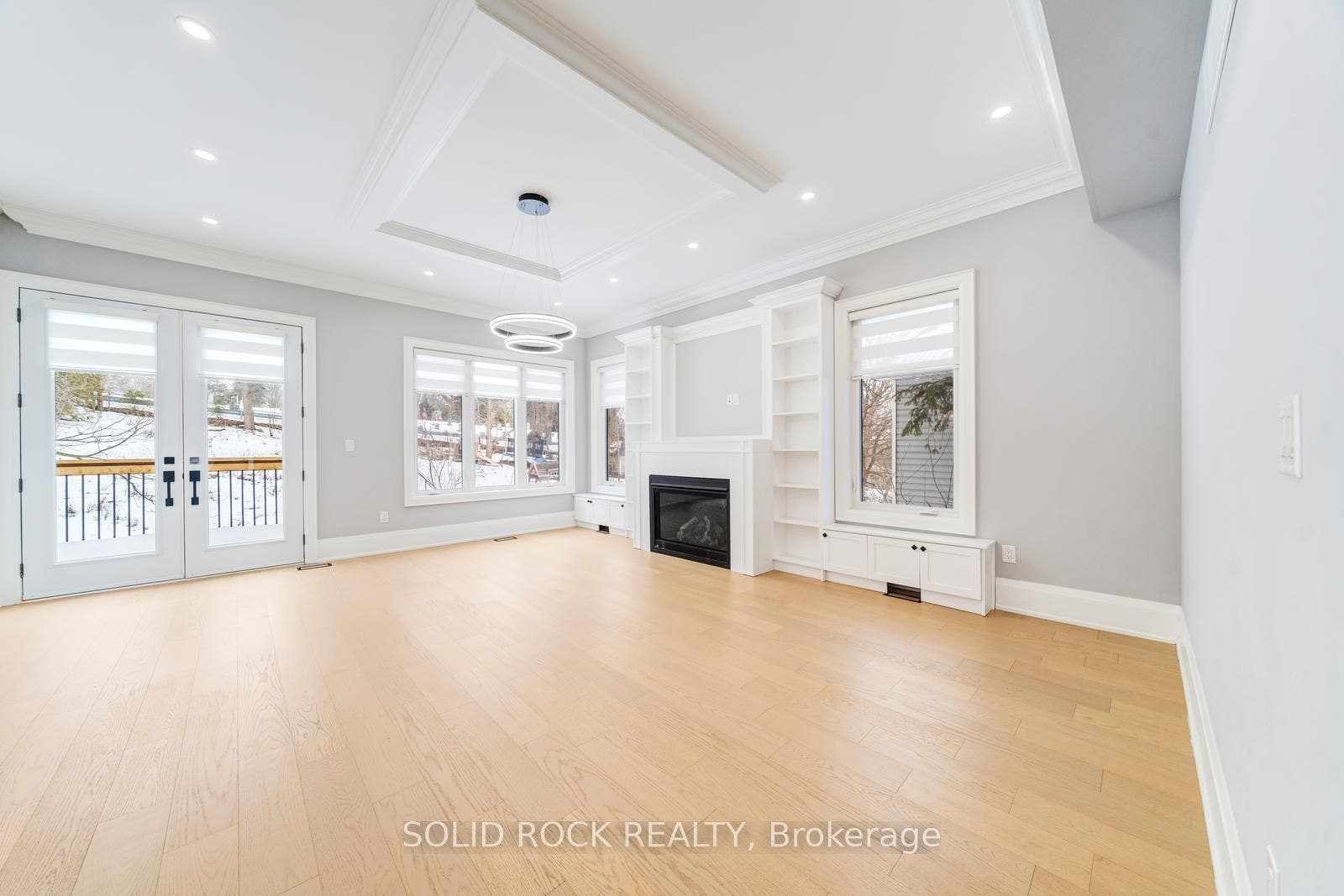 Potlights, Ceiling and Built-In Details