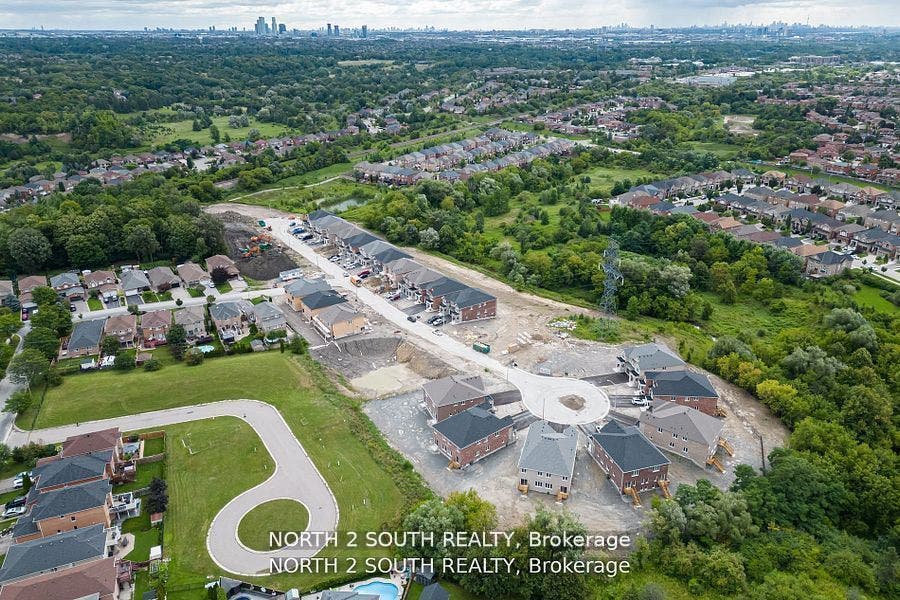 Property photo for 19 Virro Court, Vaughan, York ON