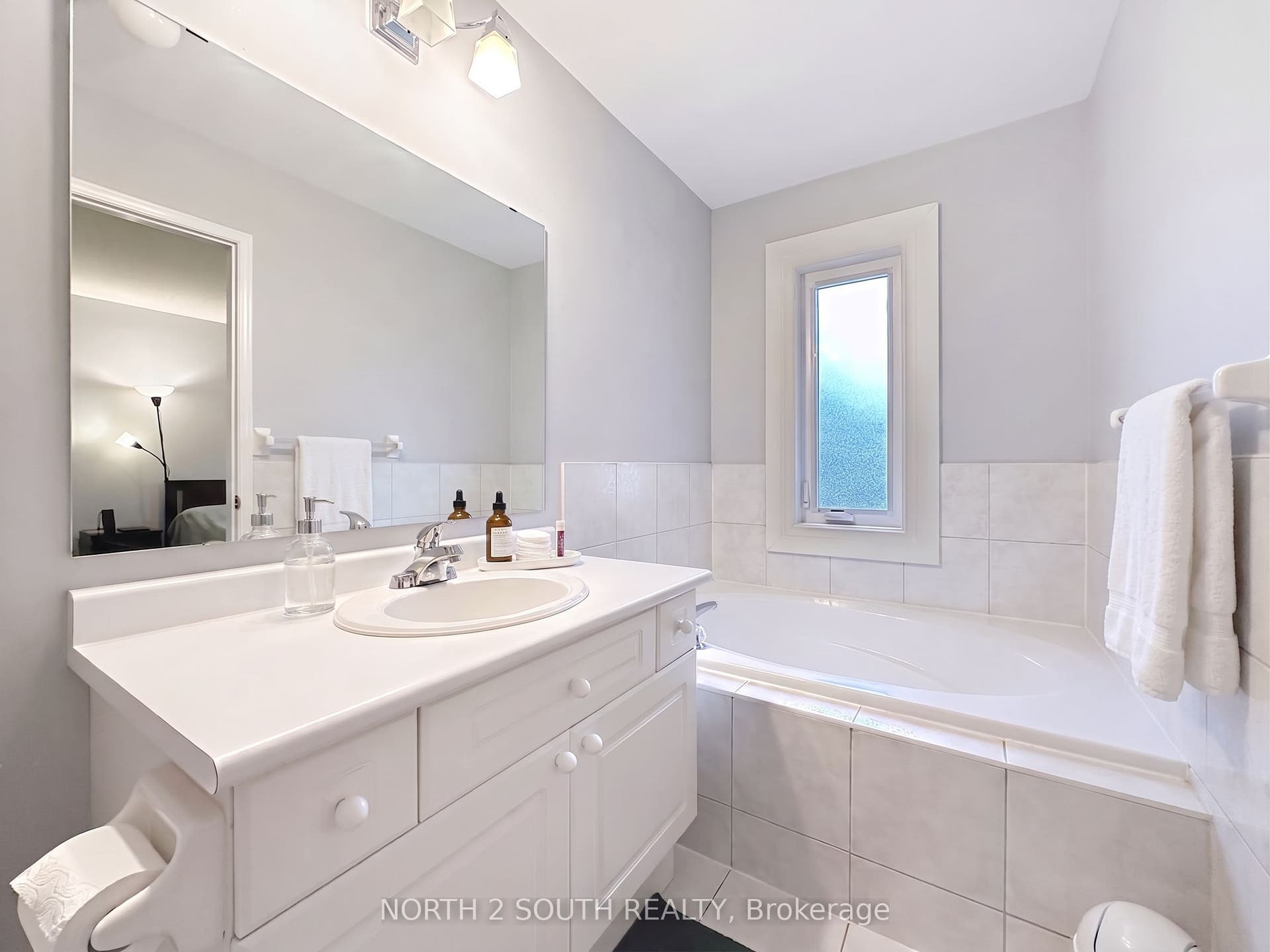 5 Bellagio Crescent, Vaughan, Vaughan, York ON L4K 5J9