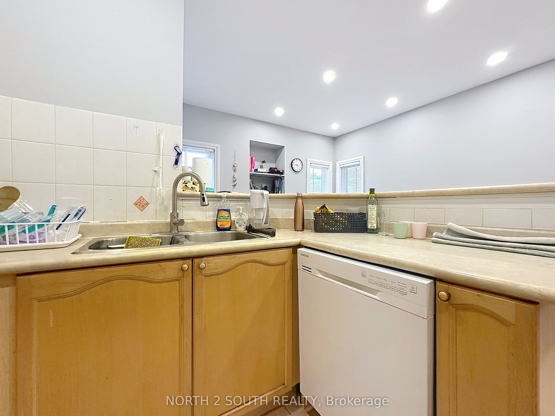 5 Bellagio Crescent, Vaughan, Vaughan, York ON L4K 5J9