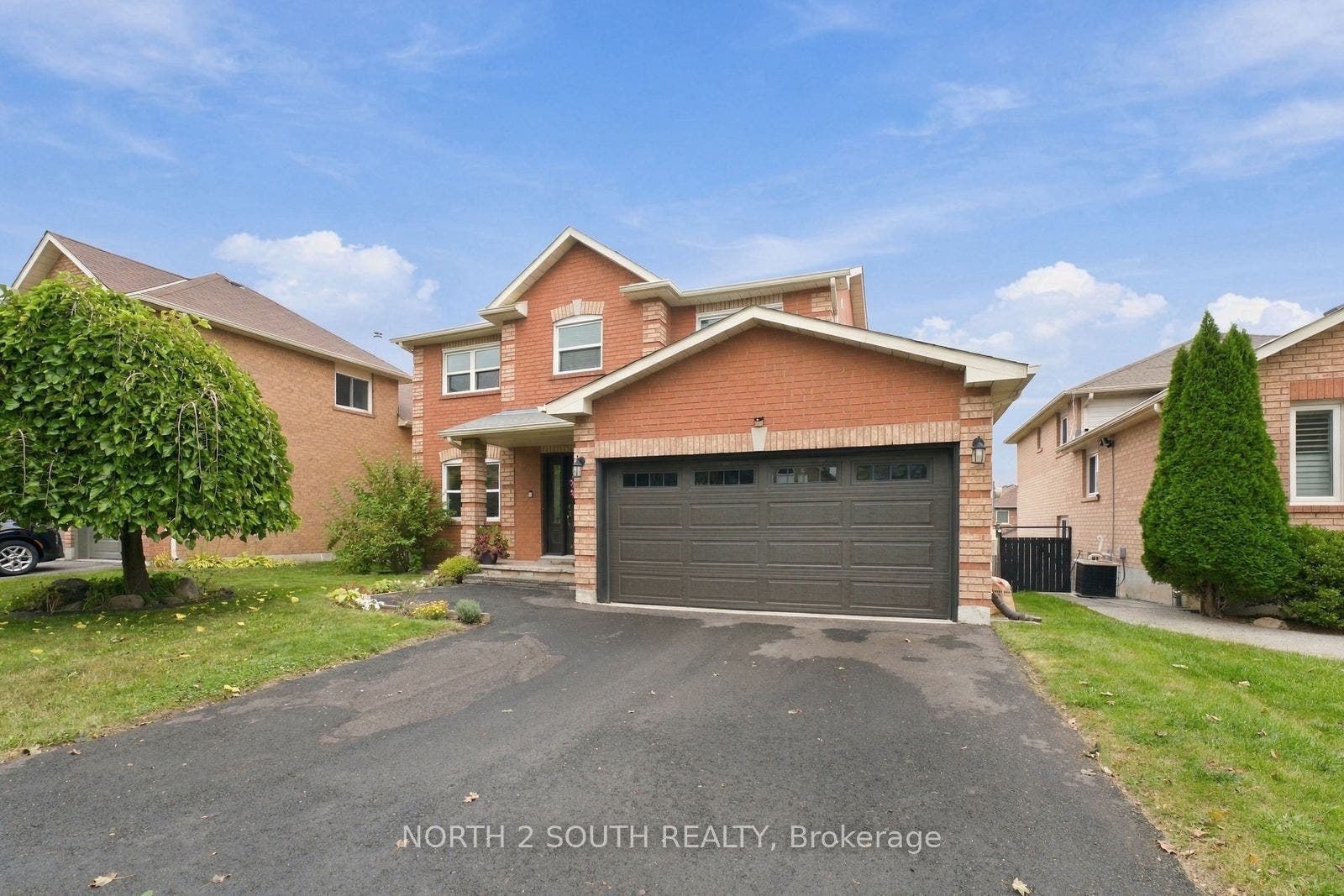 213 Melbourne Drive, Bradford West Gwillimbury, Simcoe ON L3Z 2Y8 213 Melbourne Drive, Bradford West Gwillimbury, Simcoe ON L3Z 2Y8