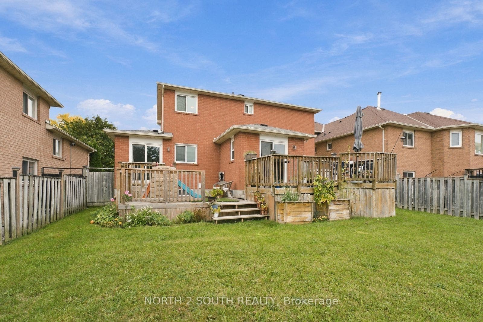 213 Melbourne Drive, Bradford West Gwillimbury, Simcoe ON L3Z 2Y8 213 Melbourne Drive, Bradford West Gwillimbury, Simcoe ON L3Z 2Y8