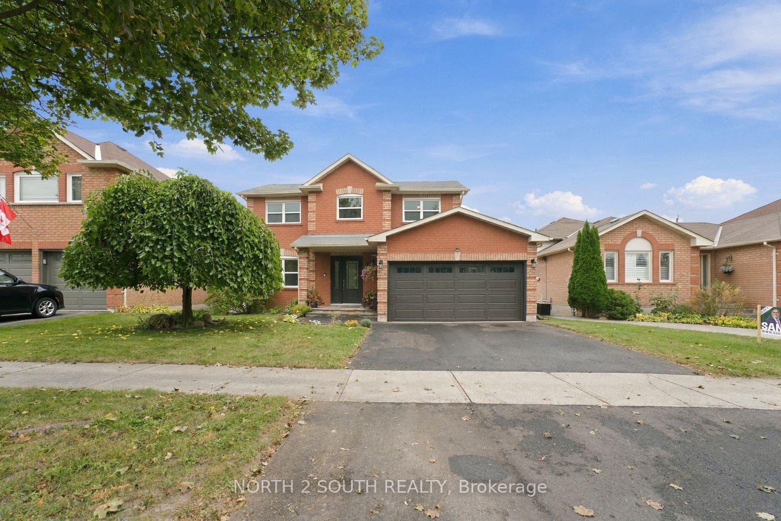 213 Melbourne Drive, Bradford West Gwillimbury, Simcoe ON L3Z 2Y8 213 Melbourne Drive, Bradford West Gwillimbury, Simcoe ON L3Z 2Y8
