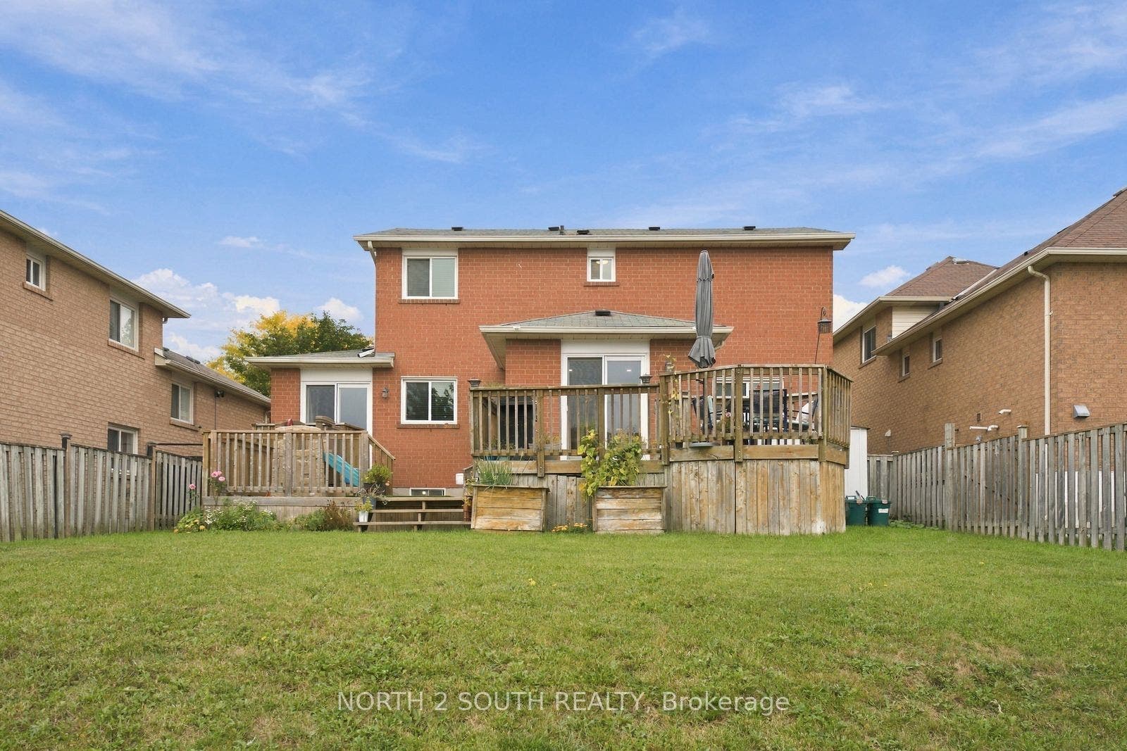 213 Melbourne Drive, Bradford West Gwillimbury, Simcoe ON L3Z 2Y8 213 Melbourne Drive, Bradford West Gwillimbury, Simcoe ON L3Z 2Y8