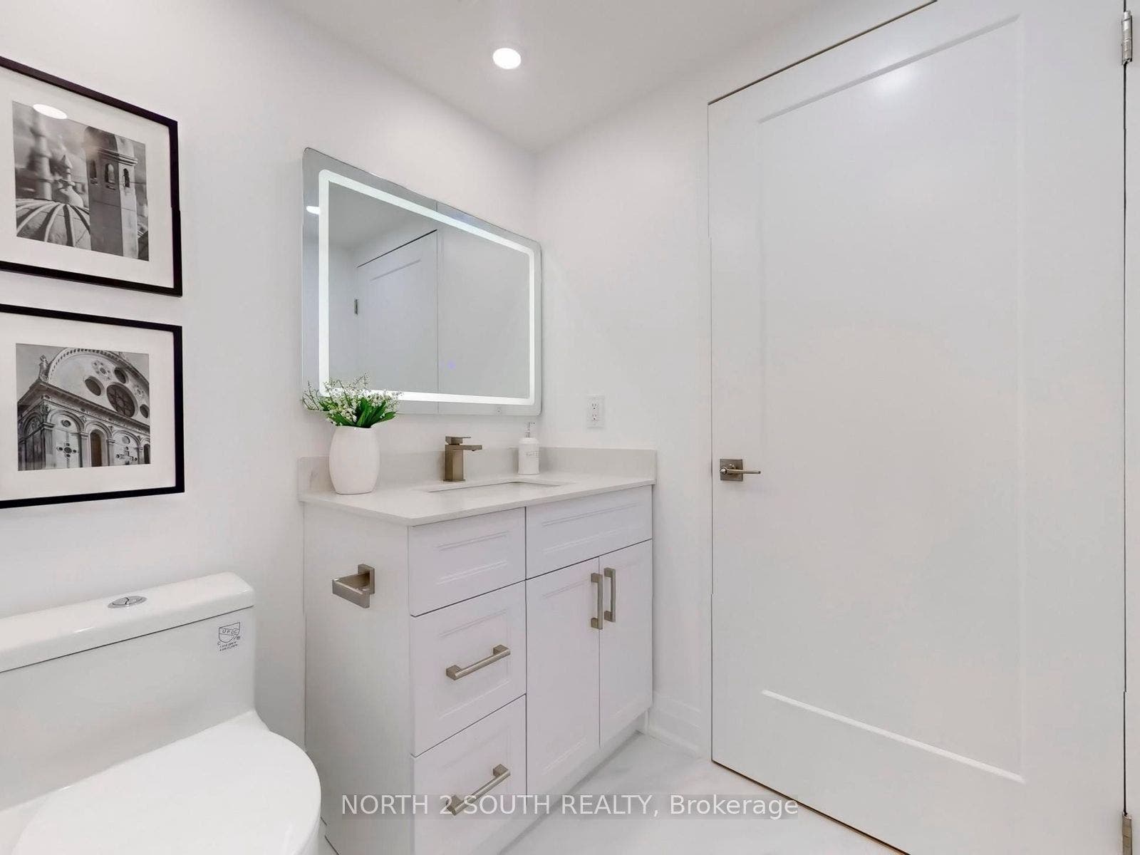 11 Townsgate Drive, #401, Vaughan, York ON L4J 8G4 11 Townsgate Drive, #401, Vaughan, York ON L4J 8G4