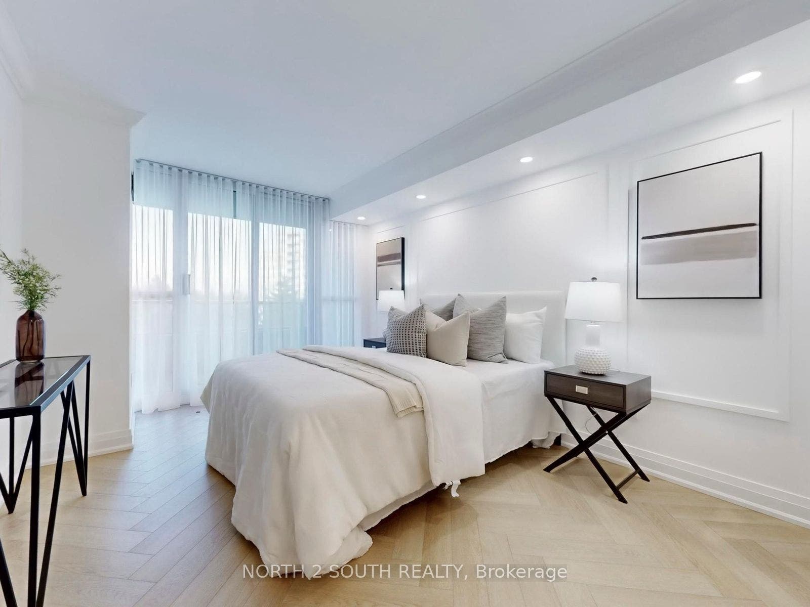 11 Townsgate Drive, #401, Vaughan, York ON L4J 8G4 11 Townsgate Drive, #401, Vaughan, York ON L4J 8G4