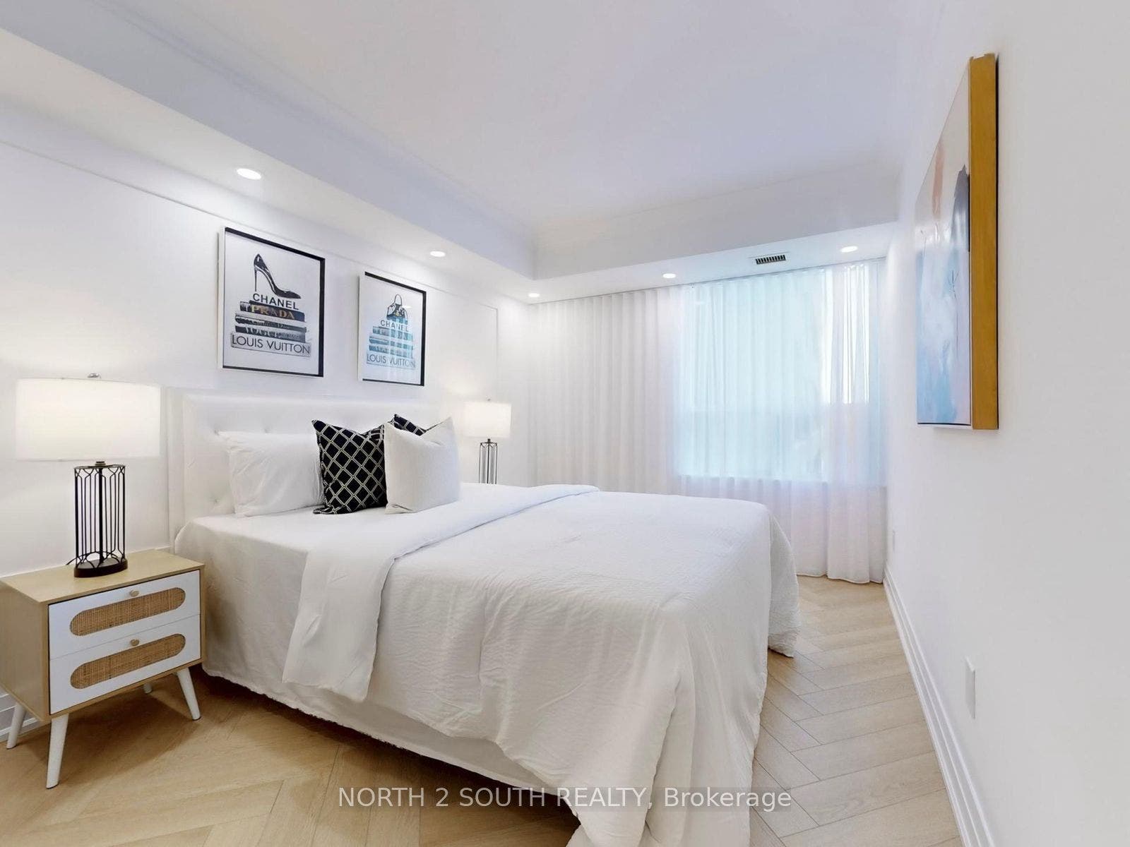 11 Townsgate Drive, #401, Vaughan, York ON L4J 8G4 11 Townsgate Drive, #401, Vaughan, York ON L4J 8G4