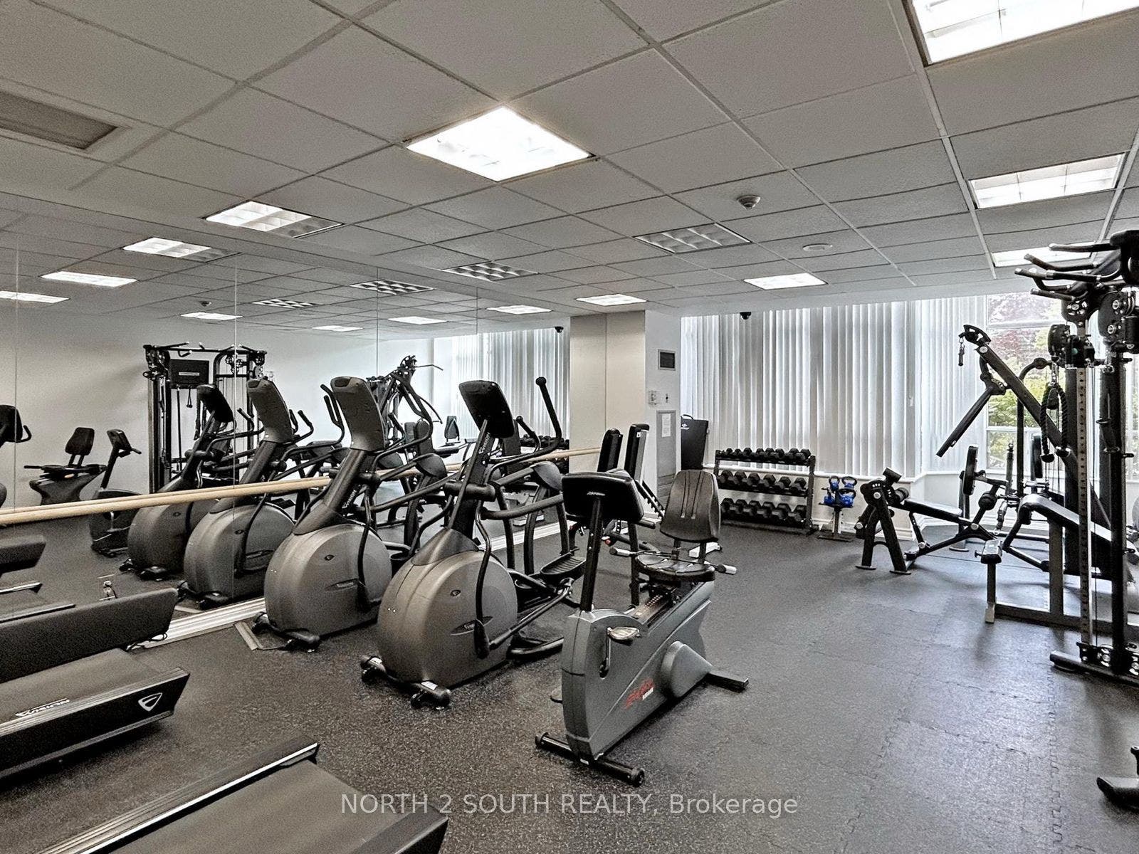 11 Townsgate Drive, #401, Vaughan, York ON L4J 8G4 11 Townsgate Drive, #401, Vaughan, York ON L4J 8G4