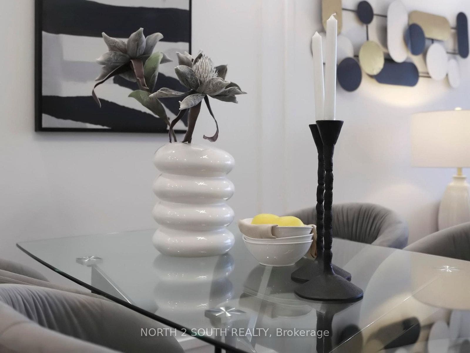 11 Townsgate Drive, #401, Vaughan, York ON L4J 8G4 11 Townsgate Drive, #401, Vaughan, York ON L4J 8G4