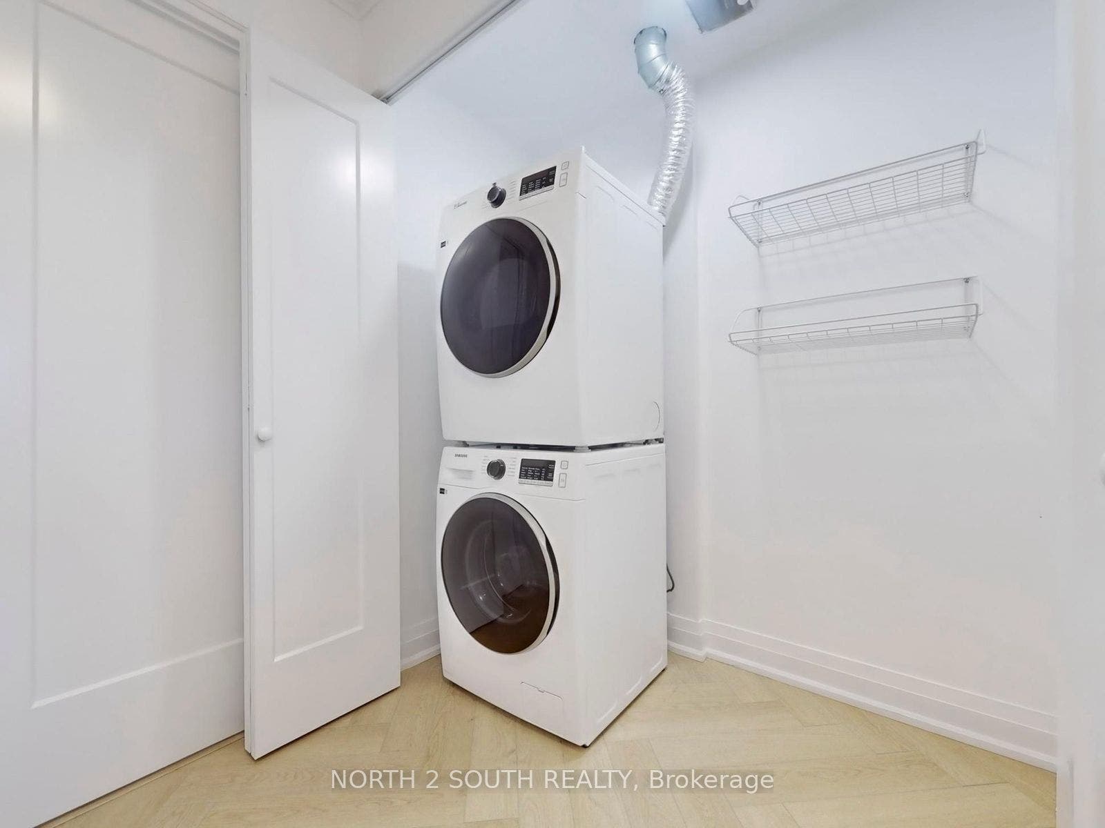 11 Townsgate Drive, #401, Vaughan, York ON L4J 8G4 11 Townsgate Drive, #401, Vaughan, York ON L4J 8G4