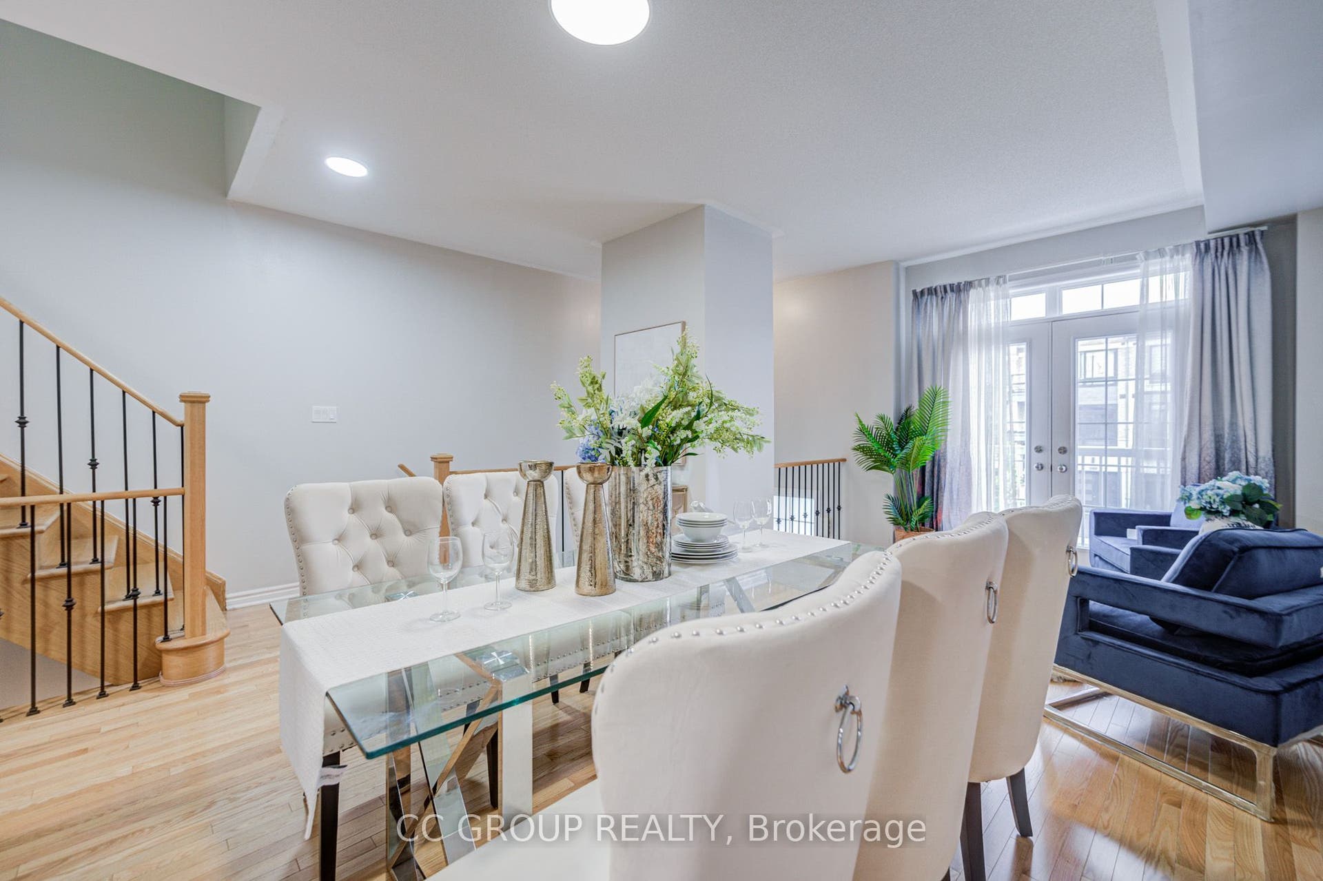 138 Farooq Boulevard S, Vaughan, York ON L4H 4S1