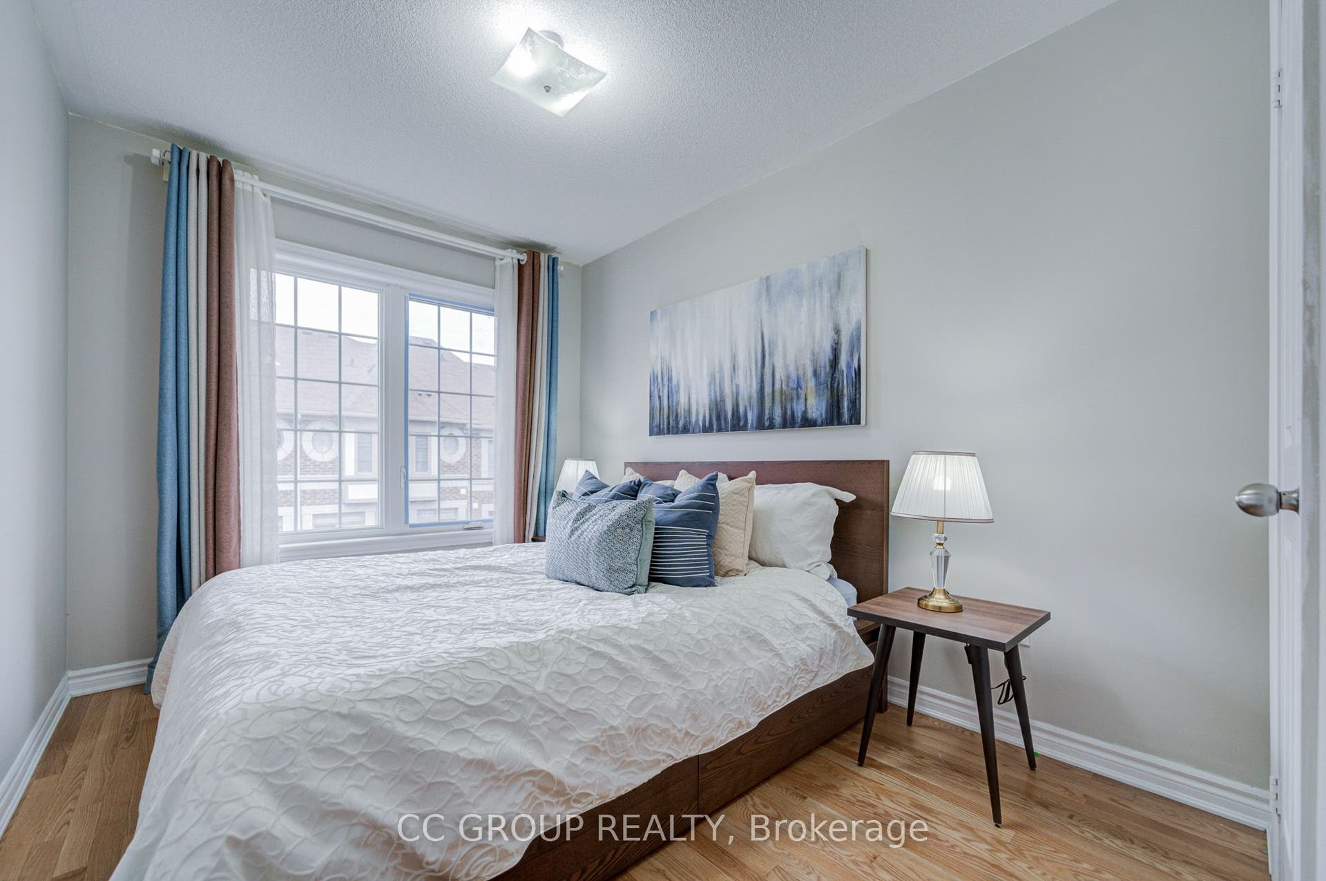 138 Farooq Boulevard S, Vaughan, York ON L4H 4S1
