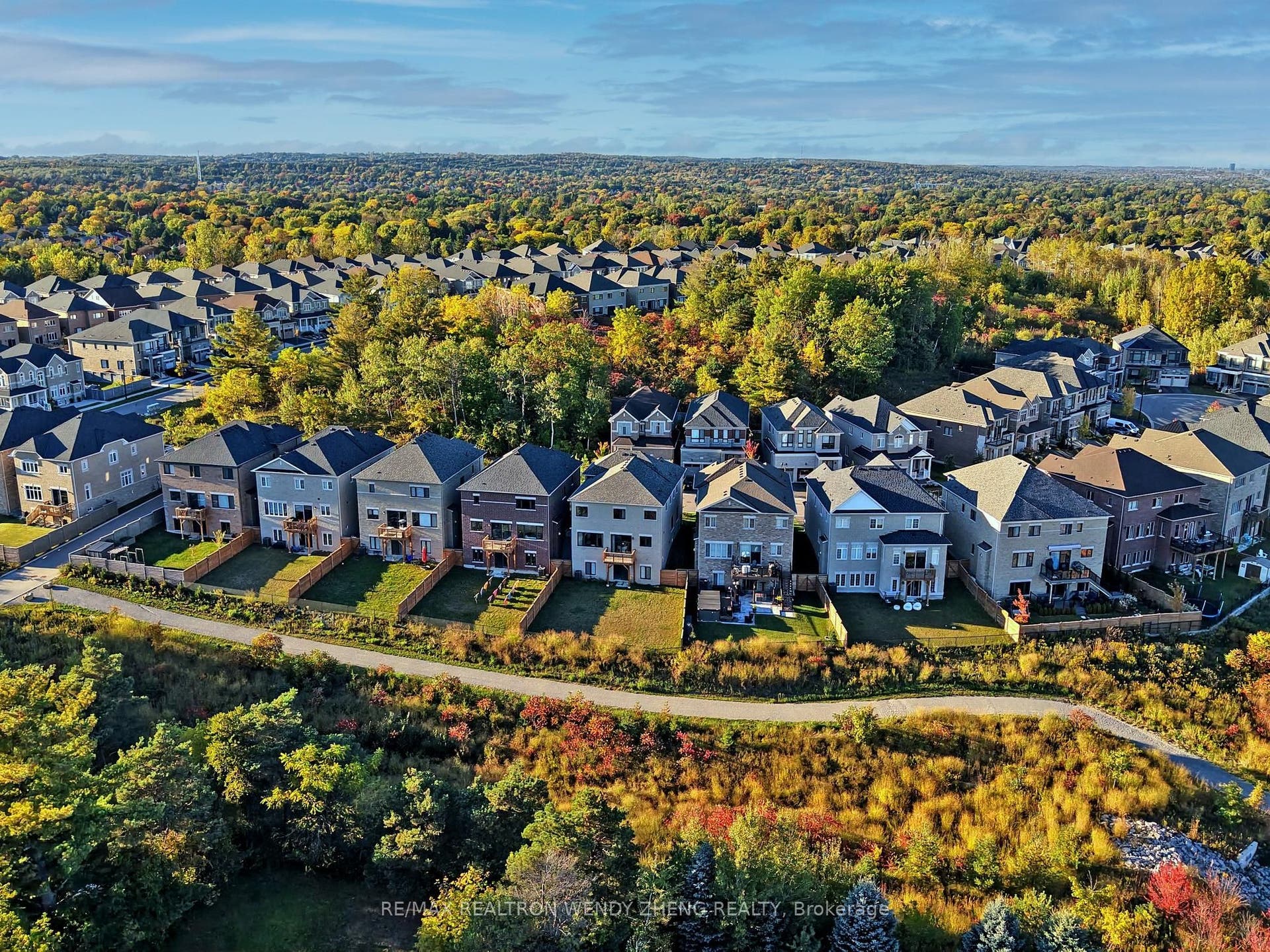 192 Sunset Vista Court, Aurora, York ON L4G 3Y1